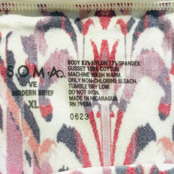 Soma Vanishing Edge Micro Modern
Brief XL Moroccan Ikat Mini Pink  (NWT) - Picture 5 of 6